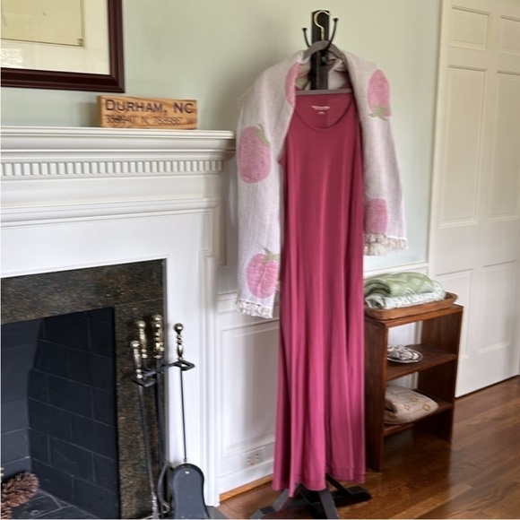 Women's Long Deep Pink Maxi Dress Pockets Size XS Fits XS to Medium - Picture 1 of 10